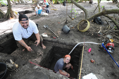 Teamo Maitia-Papa, a local Tahitian crew member, and Kelly O'Toole '14 excavate in French Polynesia under the direction of Jenny Kahn (photo courtesy of Jenny Kahn). 