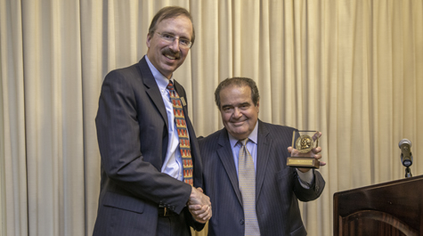 Dean Davison M. Douglas presented Justice Scalia with the Marshall-Wythe Medallion, the highest honor given by the law faculty, in 2012. Photo courtesy of W&M Law School
