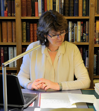 Omohundro Institute fellow and historian Suzanne Schwarz in Windsor Castle's reading room. (Photo courtesy of the Royal Archives) 