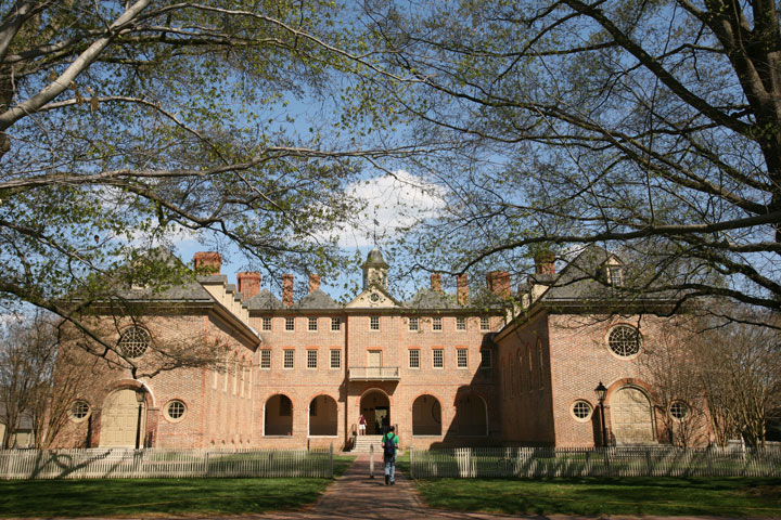 WrenArch720.jpg