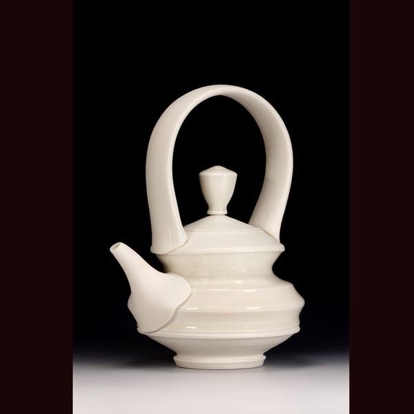 Teapot, porcelain, 2018 (Photo courtesy of Mike Jabbur)