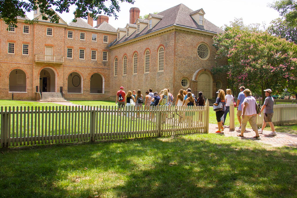 Campus tour with Wren Building