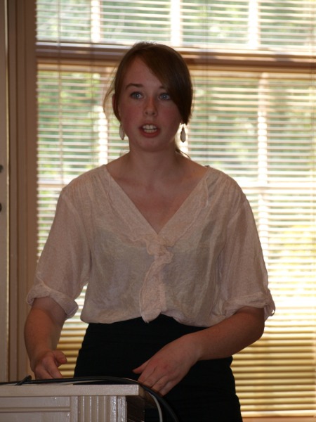 Alison Roberts '15 presenting on her summer research. 