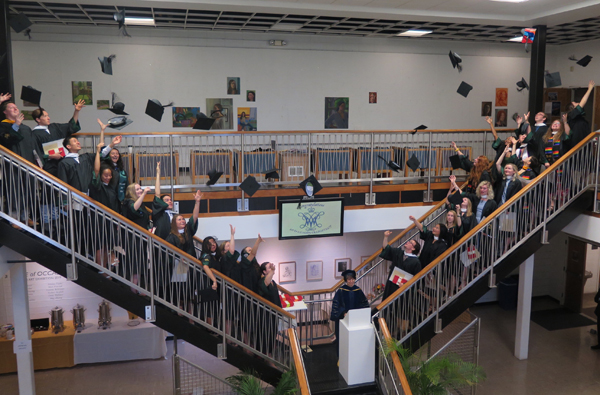 Hats off to the 2019 Art & Art History Graduates!