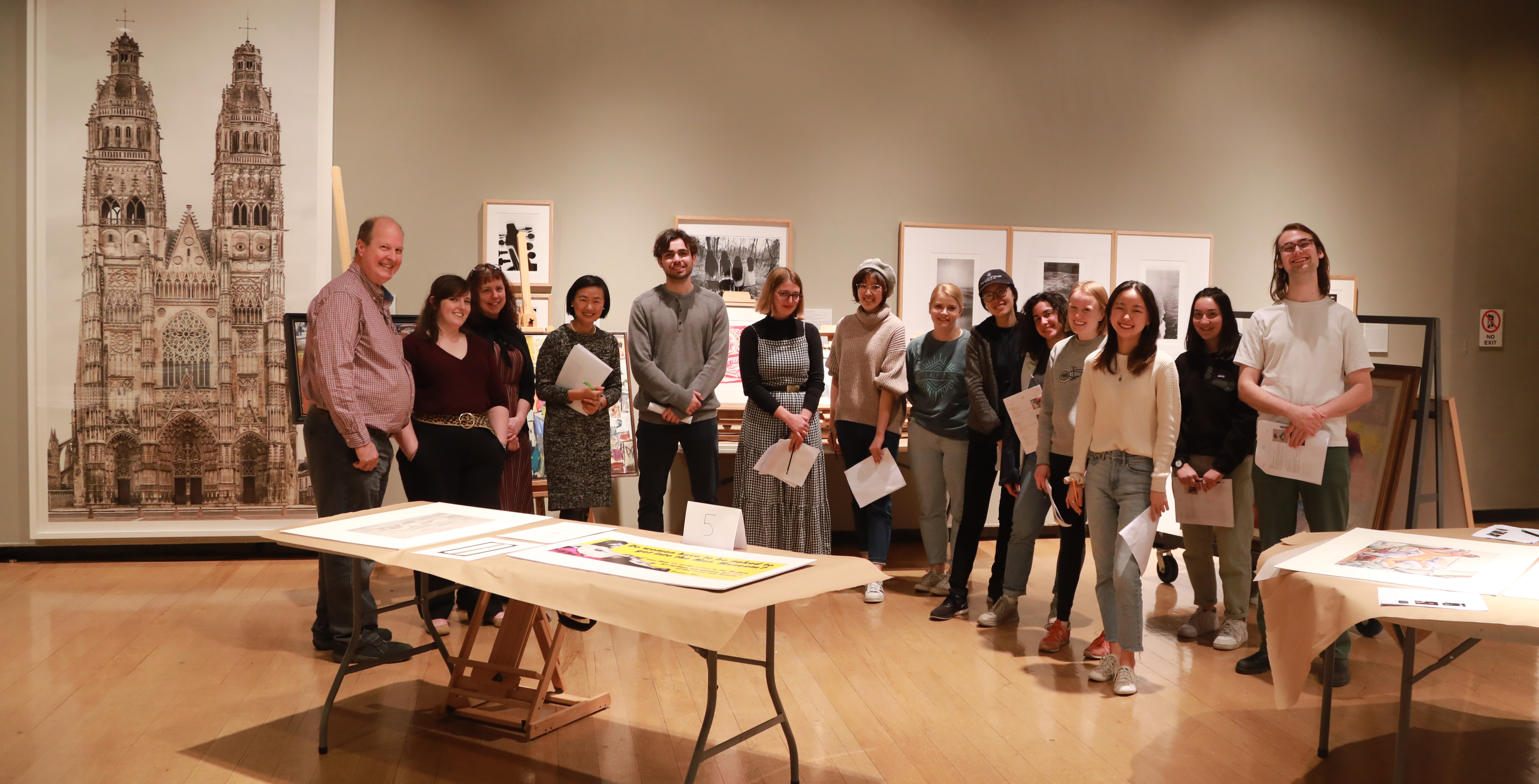 Art History Professor Xin Conan-Wu, and the majors in the "Curatorial Project", together with staff of the Muscarelle Museum (Melissa Parris, Laura Fogarty and Kevin Gilliam). 
