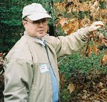 Dr. Stewart Ware leads a field trip