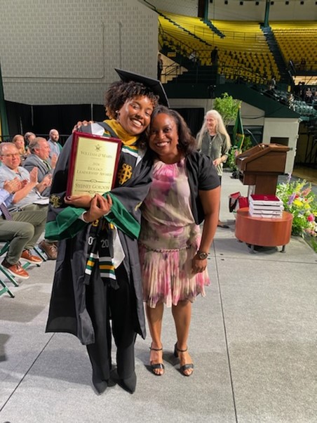 biology-leadership-award-sydney-gordon-with-research-mentor-dr-shanta-hinton.jpg