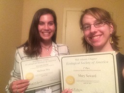 Melissa Hey '15 and graduate student Mary Seward
