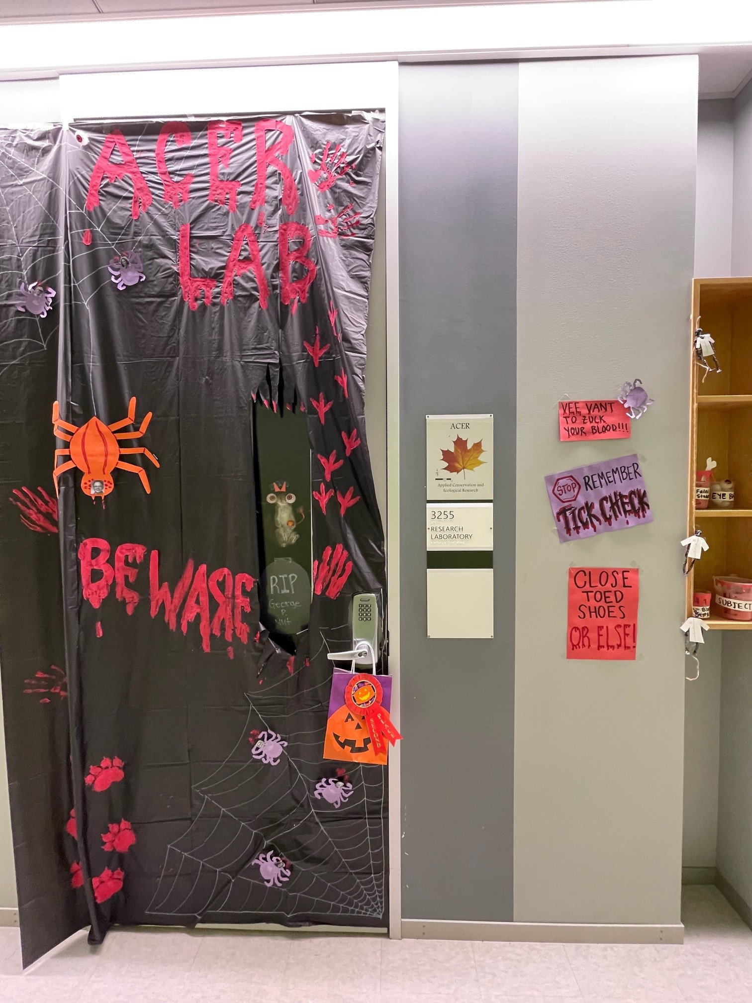 halloween-door-acer-lab.jpg