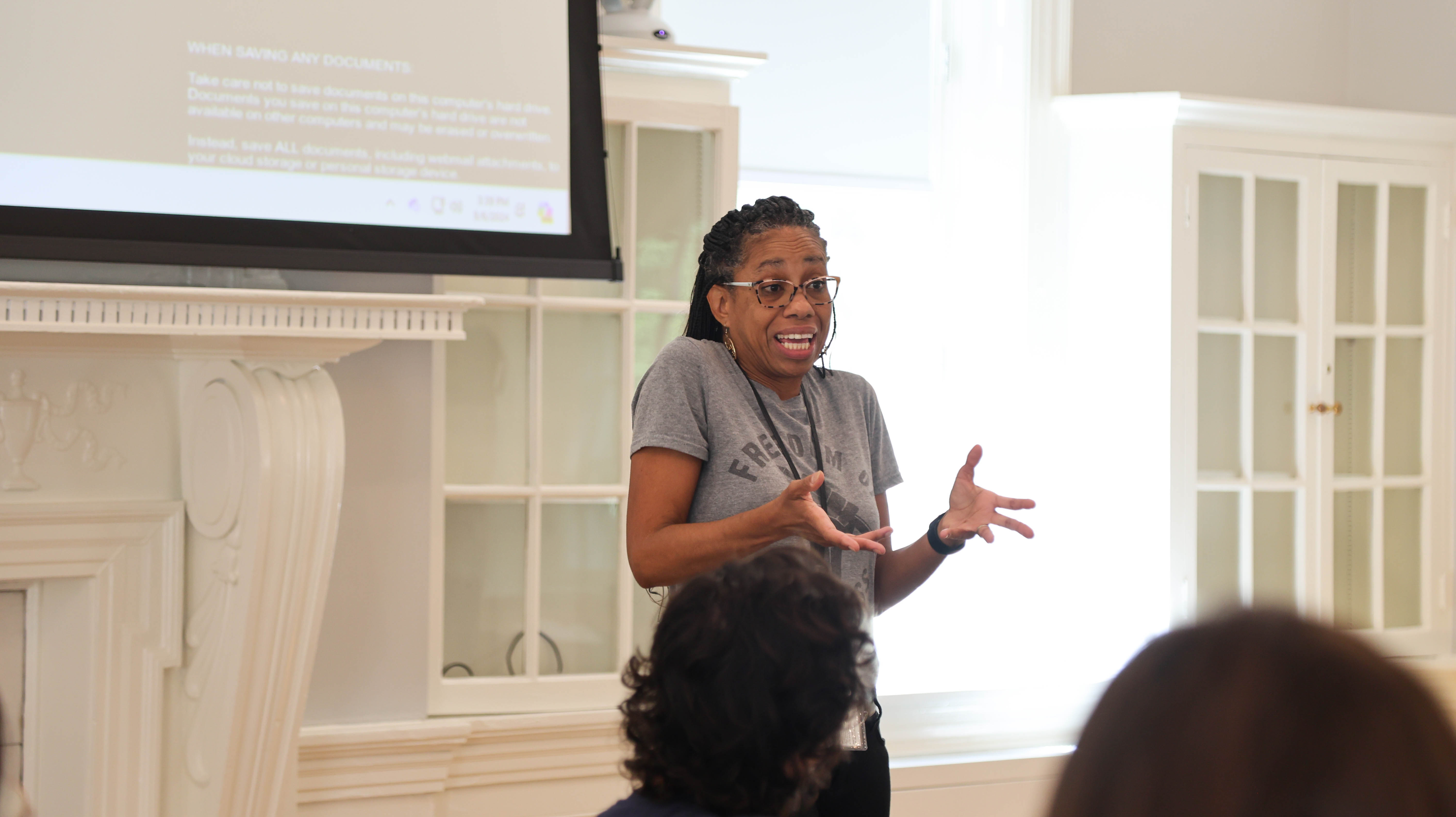 Denise Watson, former features editor for the Virginian-Pilot and Daily Press newspapers and now Team Editor for WHRO Public Media, welcomes students to the first of six journalism masterclasses, Sep. 6, 2024. (Photo by Tess Willett)