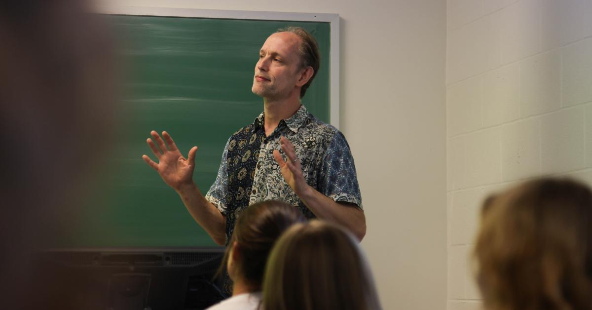 Hanes, Hellerman launch Sharp Journalism Seminar with call for ...