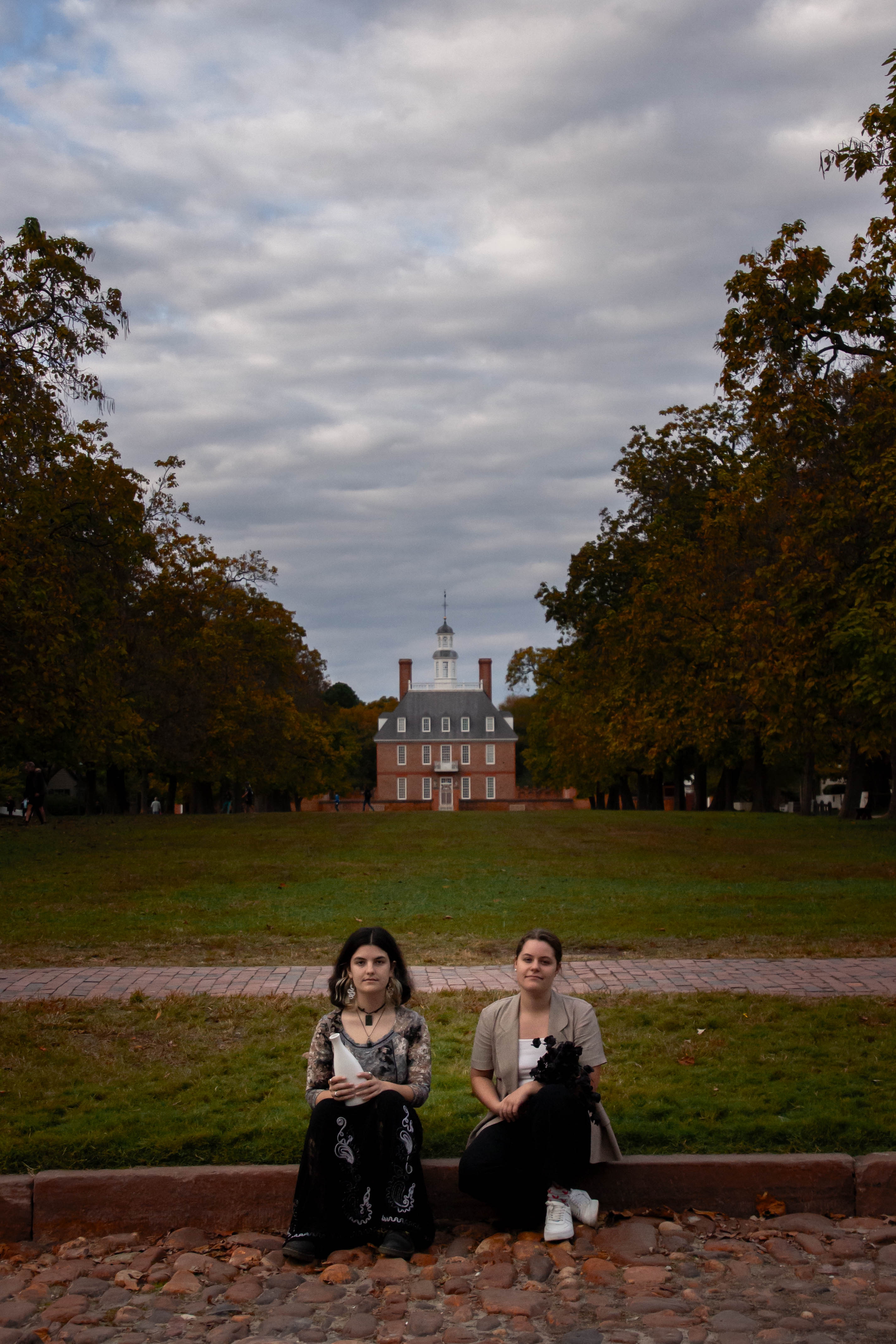 Leibowitz '24 and Pereira-Lopez '24 received Charles Center support to pursue research topics that first caught their interest in classes.  (photo by Tess Willett)