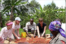 Jennifer Roy ’08, Sarah Wyatt ’06, and Prof. Maria Ivanova help out with daily chores in Tumo Tumo.