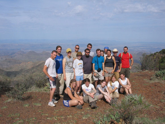 William & Mary Geologists taking a group shot after a 7.2 mile hike to the top of the South Rim Trail.