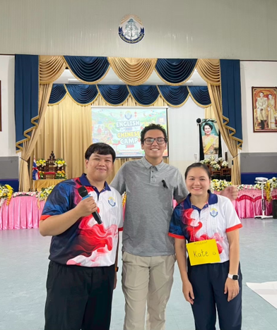 Nolan Janson (‘27) with two teachers he assisted, Kru Mongoose (left) and Kru Kadsanee (right).