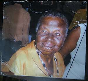 Family photograph (1990s) of Maria de Lourdes Vieira dos Santo, who continued the reza tradition begun by her mother, Anna.