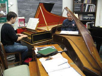 Professor Thomas Marshall teaching a harpsichord lesson. Photo by Professor Ruth Griffioen