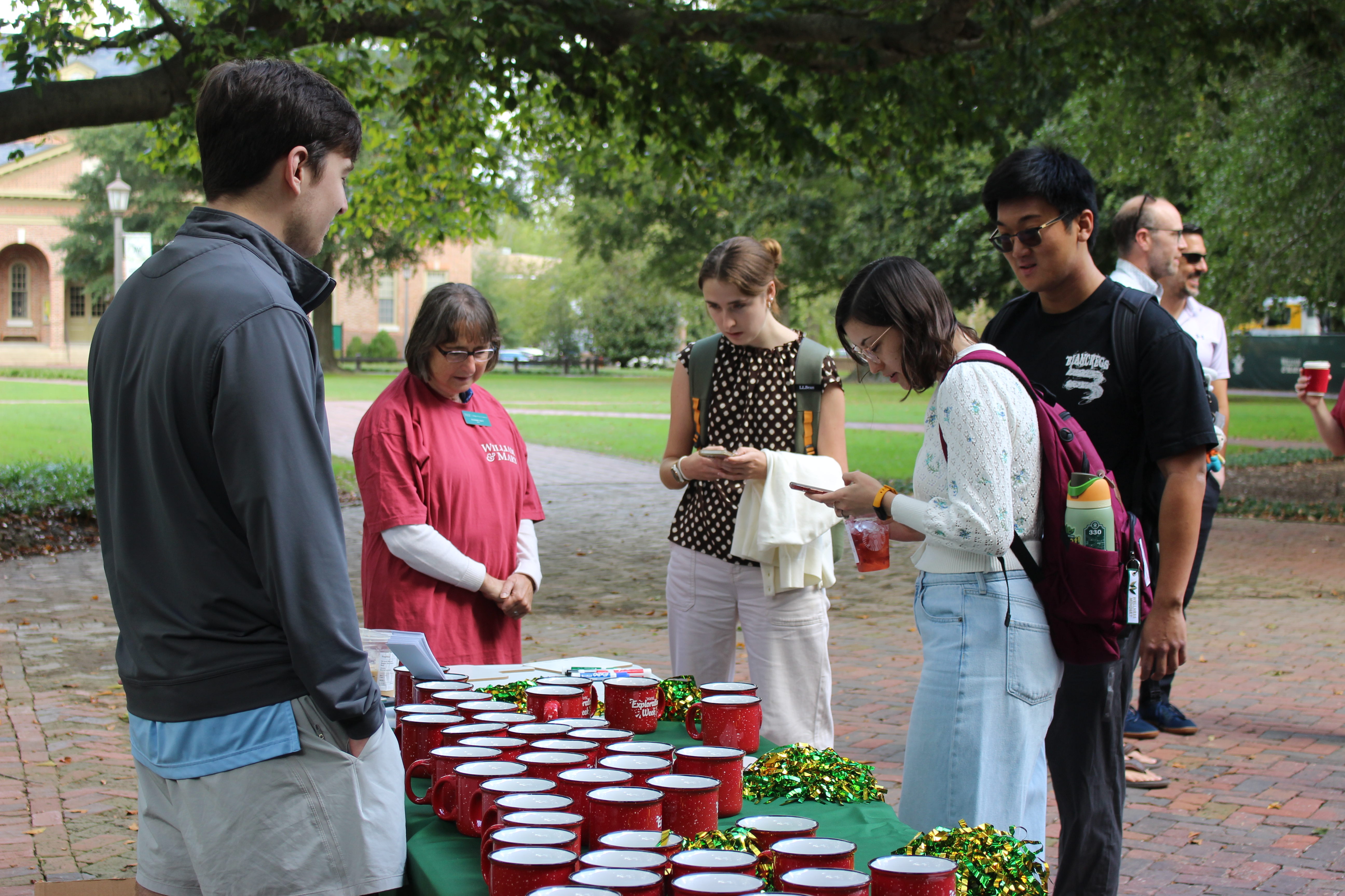 Suzanne Raitt, dean of the College of Arts & Sciences, spoke with students about declaring a major at the pop-up event in front of Ewell Hall on Oct. 2.