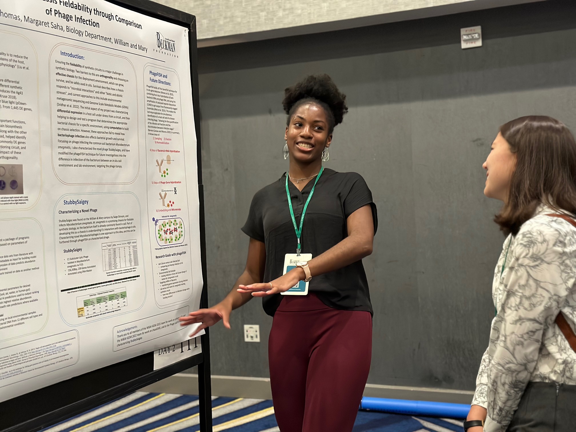 Biology major Alana Thomas ’24 presenting her research at the 2023 Beckman Symposium (Photo provided by Margaret Saha)