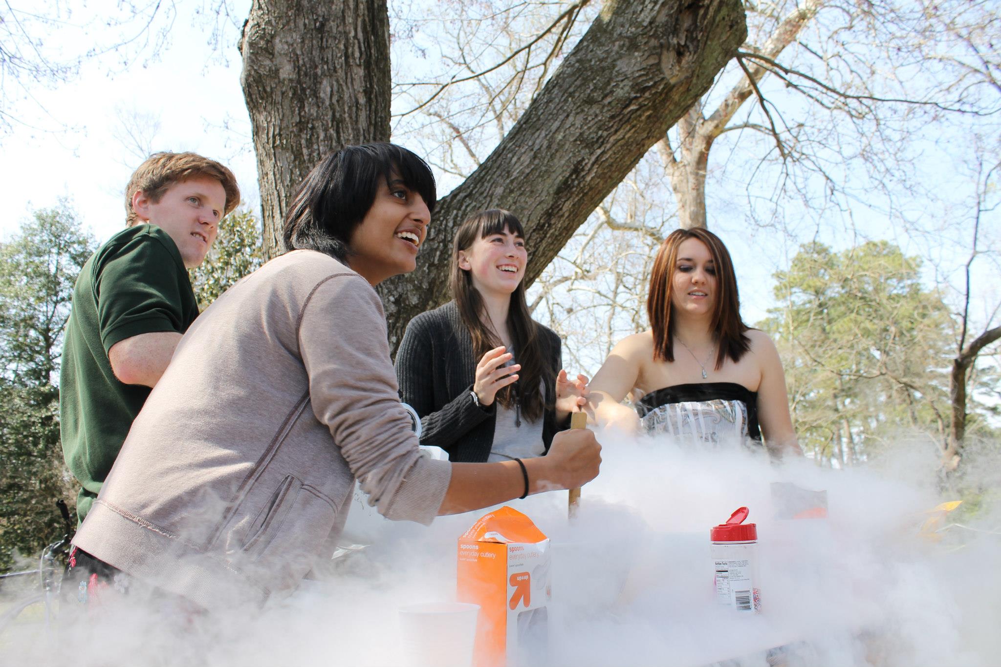 Liquid nitrogen ice cream