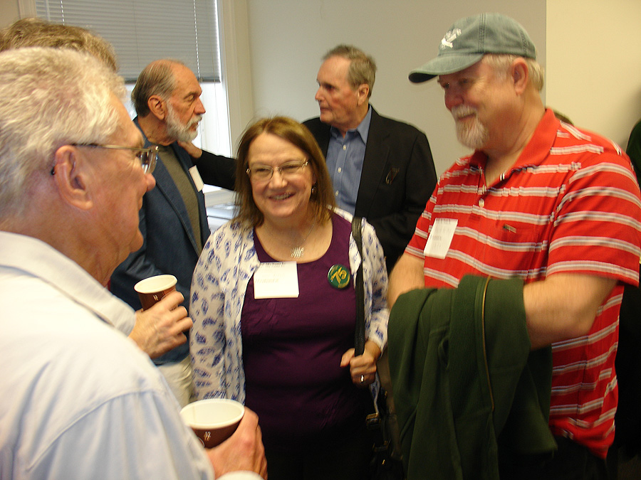Barbara Tatem Kelley '75 shares a moment with Professor Emeritus Shean