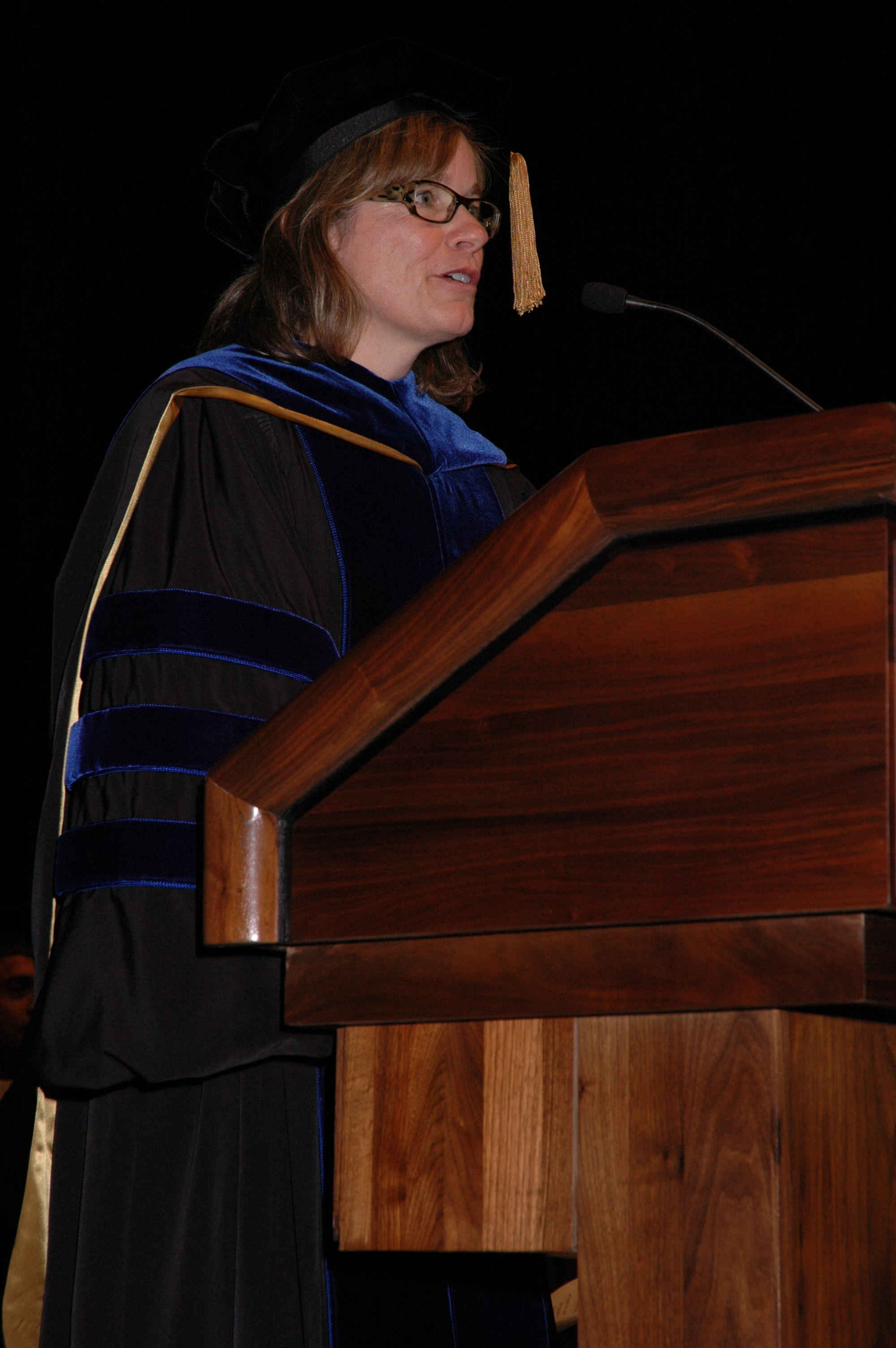 Dr. Janice Zeman giving words of encouragement to Psychology graduates