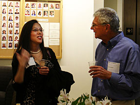 Lila Herndon Vizzard '90 is talking to Prof. Glenn Shean