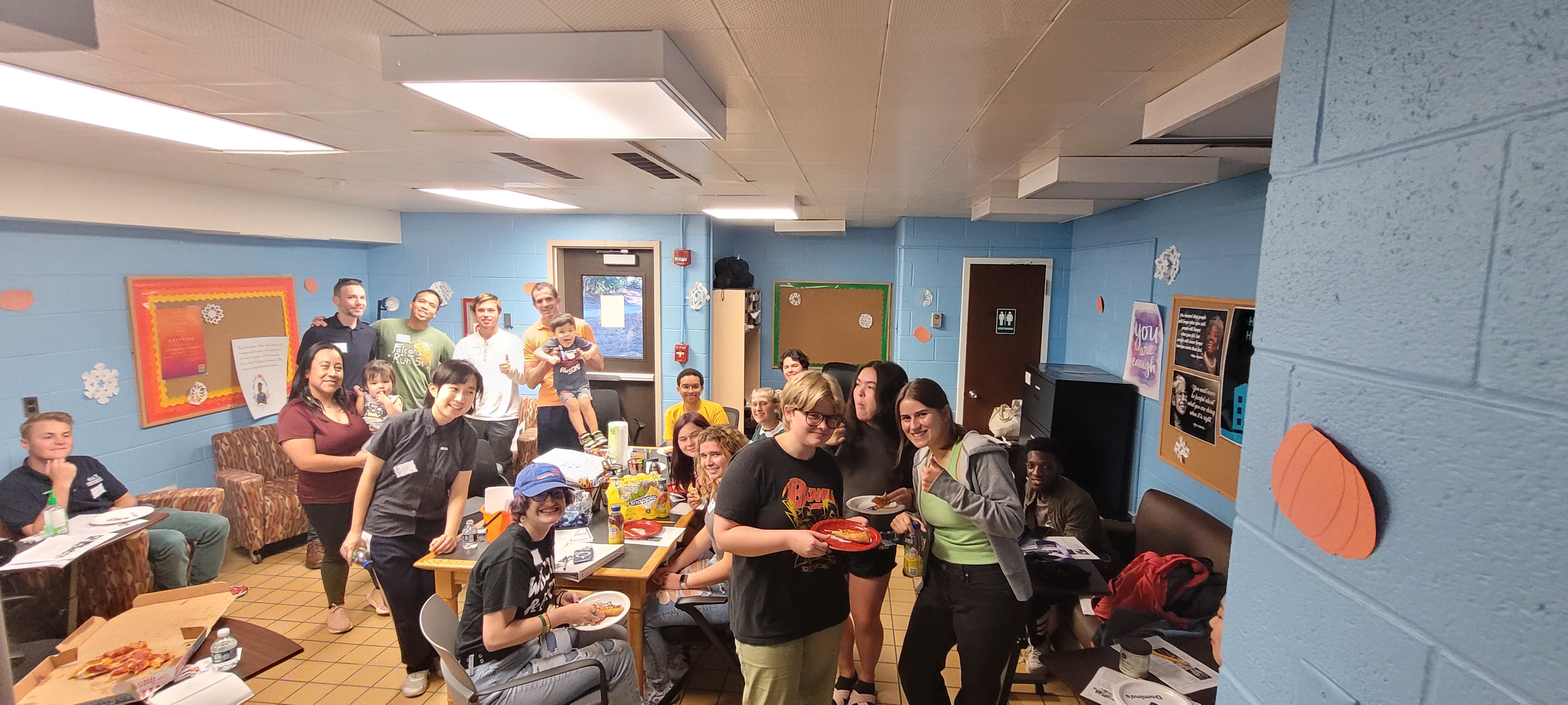 Current Sharpe Scholars meet with alumni in the Collaboratory during homecoming