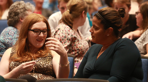 Roxie Patton and Dania Matos, deputy chief diversity officer, in discussion. (WYDaily/Courtesy W&M News)