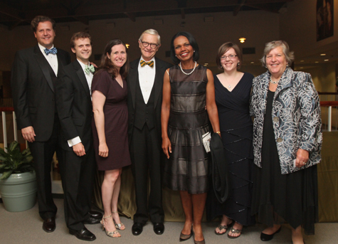 The Reveley family with former Secretary of State Condoleezza Rice, W&M's 2015 Commencement speaker. From left: Taylor Reveley IV, Nelson Reveley, Marlo Reveley (married to Taylor Reveley IV), Taylor Reveley III, Condoleezza Rice, Jessica Reveley (married to Nelson Reveley) and Helen Reveley, who is married to Taylor Reveley III (Photo by Skip Rowland '83)