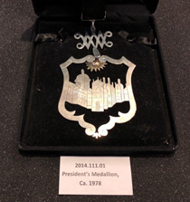 One of the medallions crafted by Mik Stousland '41 (Courtesy photo)
