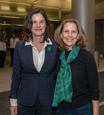 W&M President Katherine A. Rowe takes a photo with First Lady of Virginia Pamela Northam. (Photo by Skip Rowland '83)