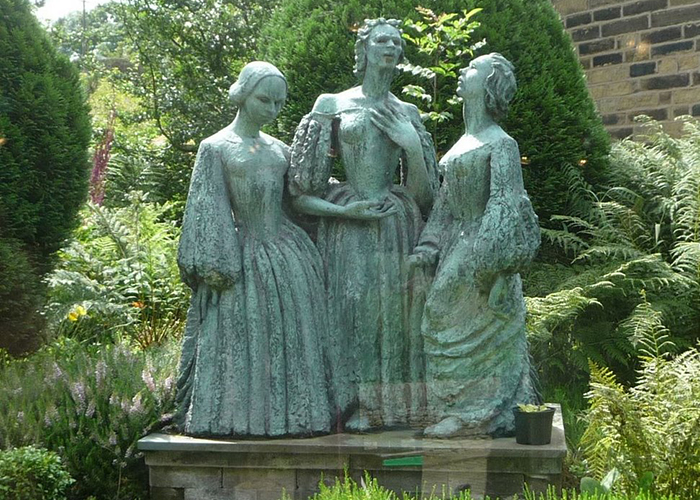 Brontës Sisters statue at Haworth Parsonage. (Photo by Immanuel Giel)