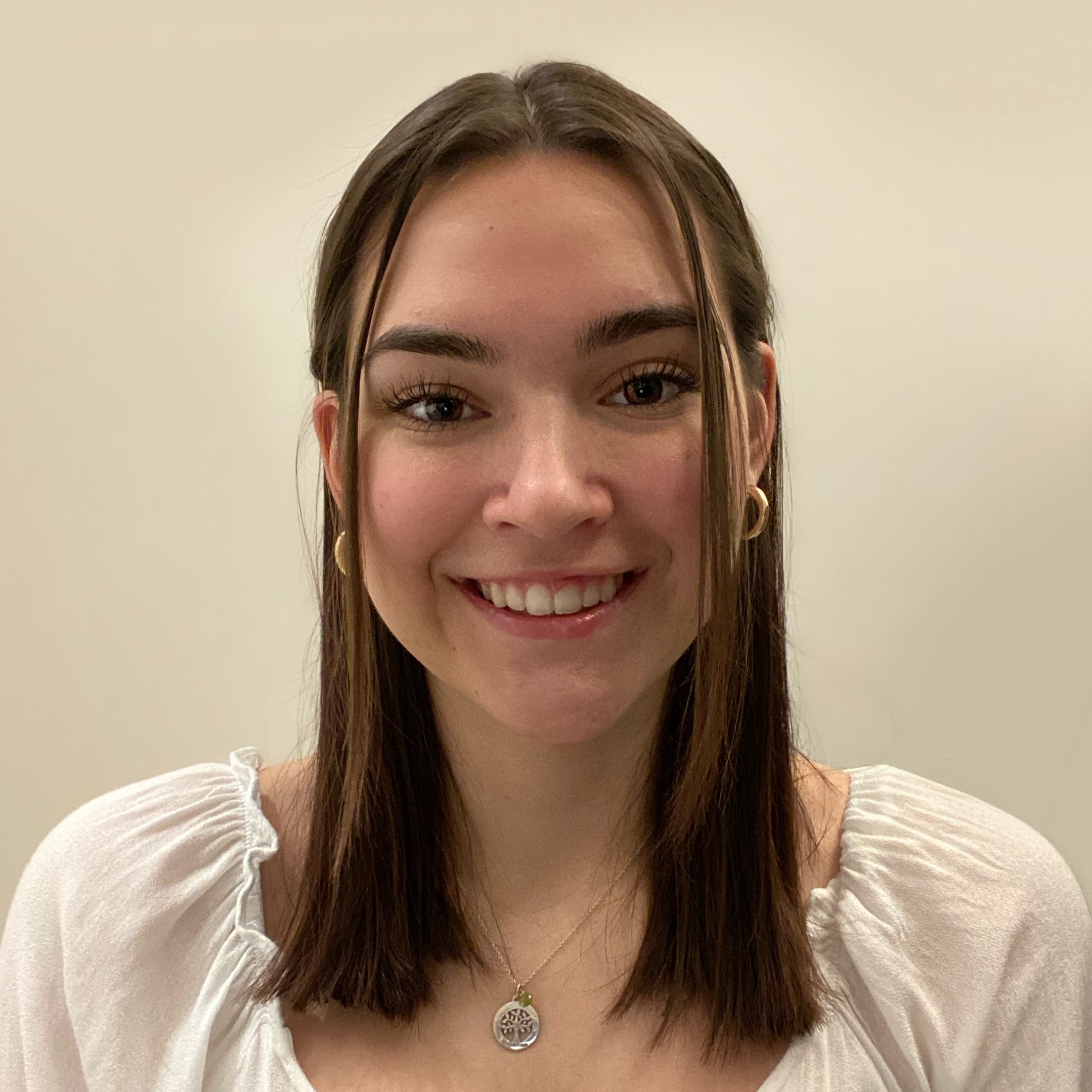  Caroline Edwards '23