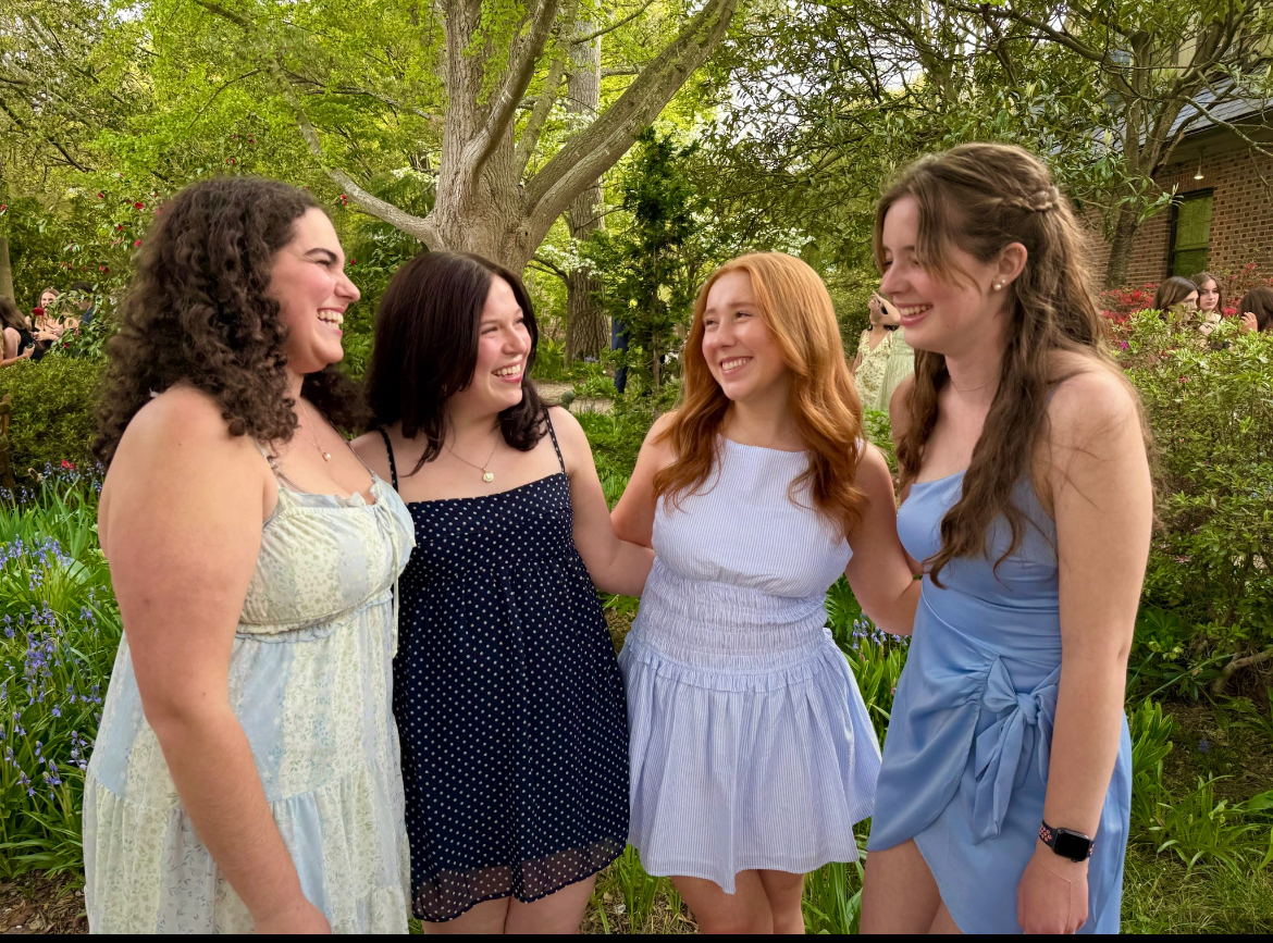 GPhi members outside