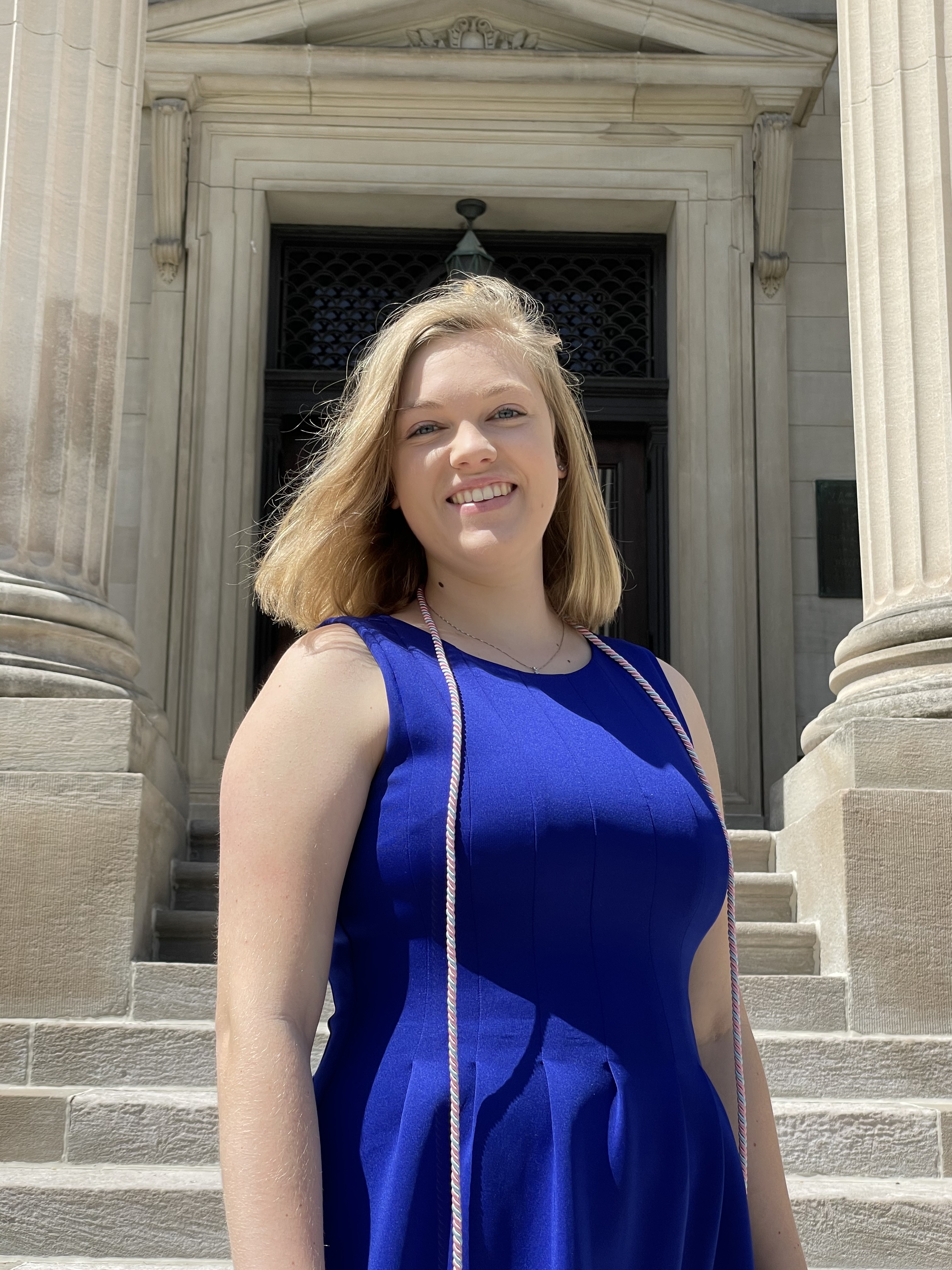 Lyndi Kiple headshot