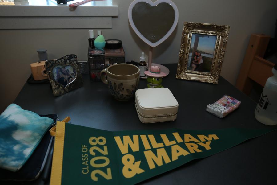 New students wasted no time in getting their rooms set up.