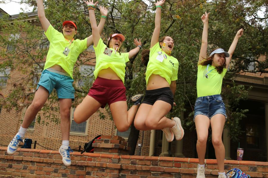 Orientation Aides were filled with enthusiasm with the arrival of the university's new students.