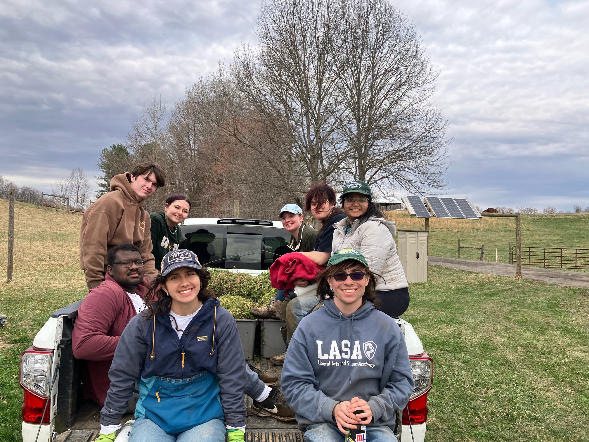 Student volunteers help with regenerative agriculture by planting, weeding, harvesting crops. (Photo courtesy of Keith Utsey ‘27) 