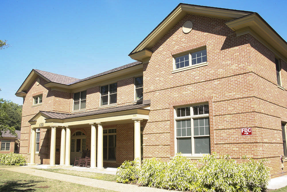 House 640 in the Greek Community