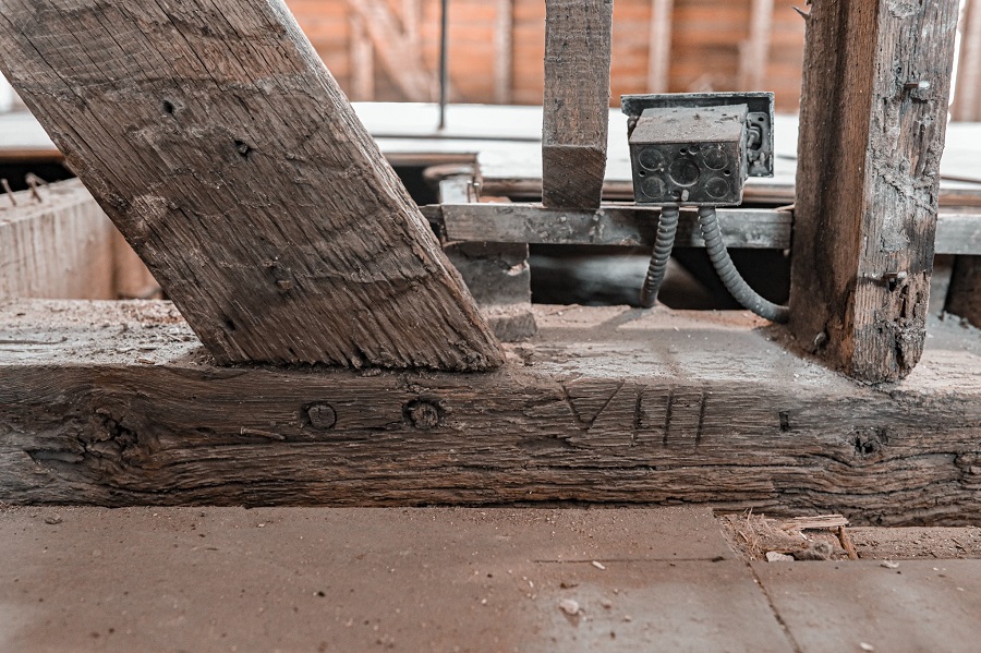 Original Beam with Carpenter's Inscription of Roman Numeral 8. Bray-Digges Site April 2022 (courtesy of Grace Helmick).
