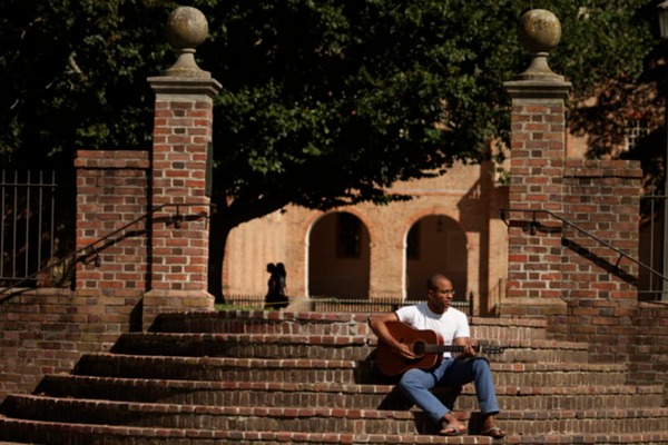 sunken_garden_student_guitar