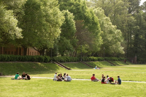 sunken_gardens_students