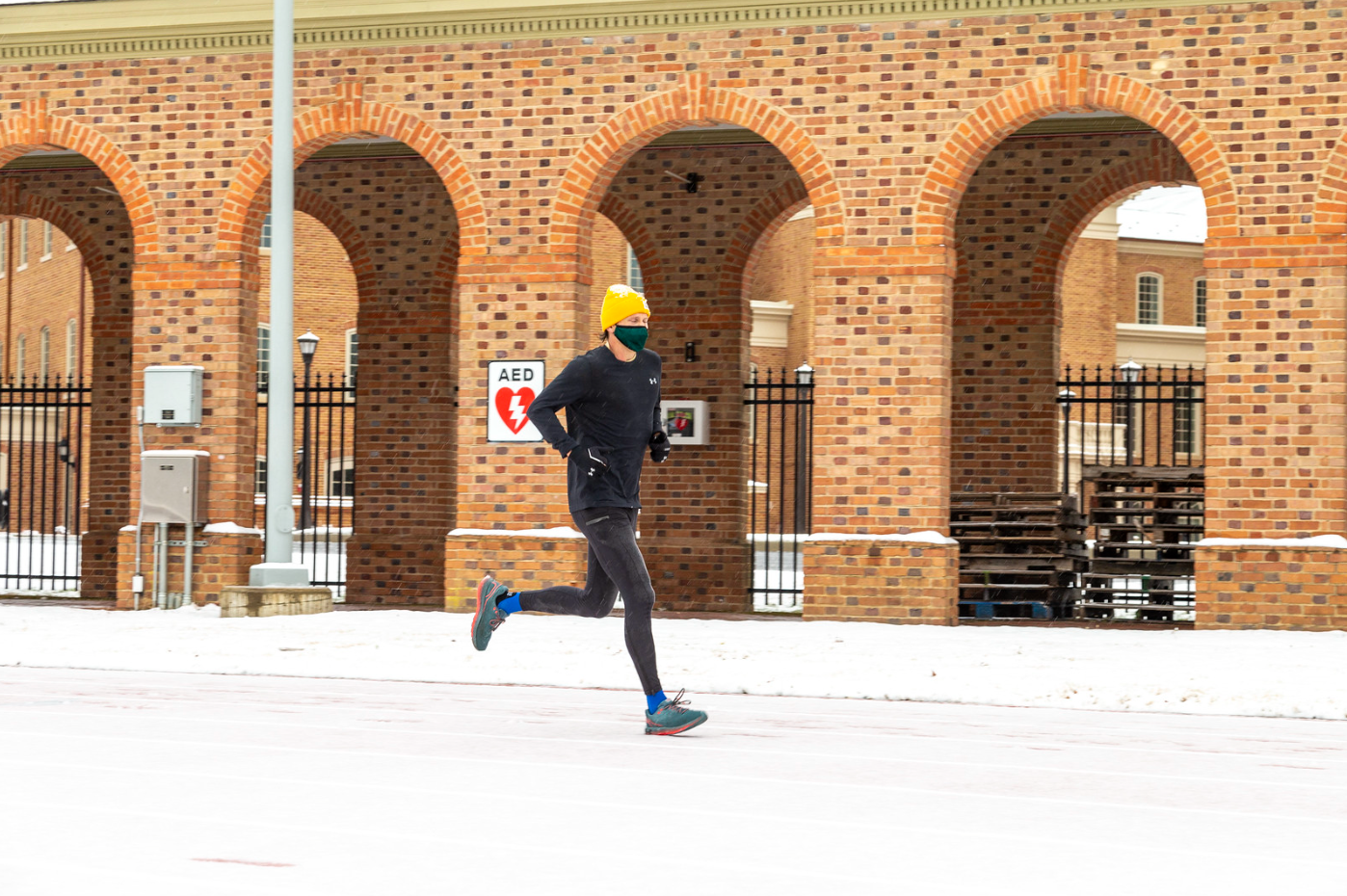 student_cross_country_snow