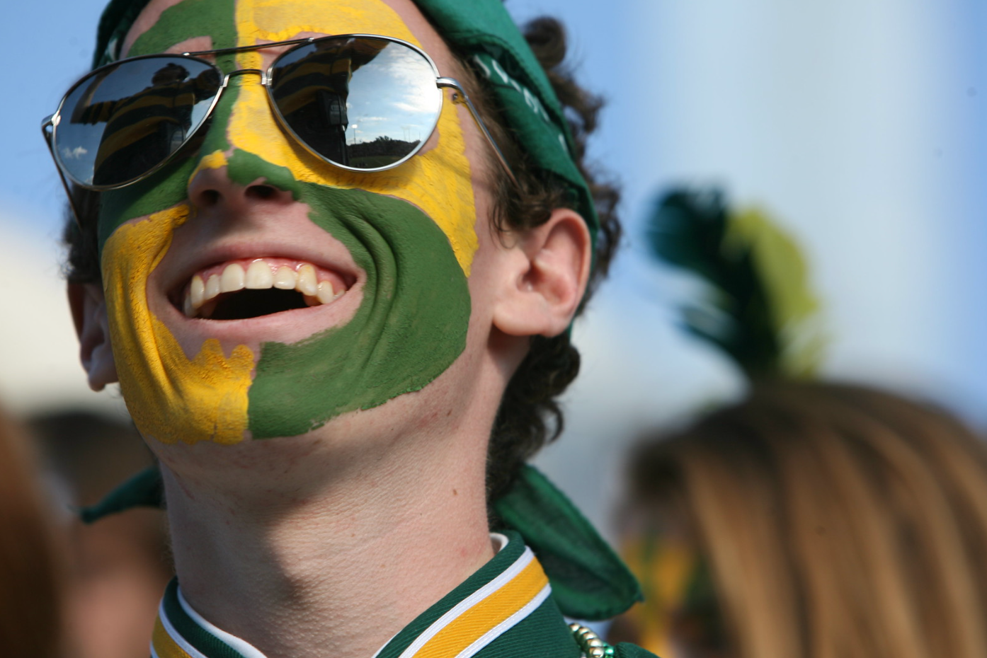 green_and_gold_face_paint