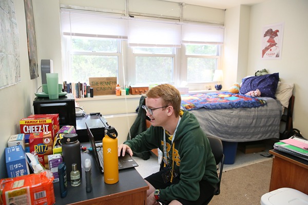 new_student_in_dorm